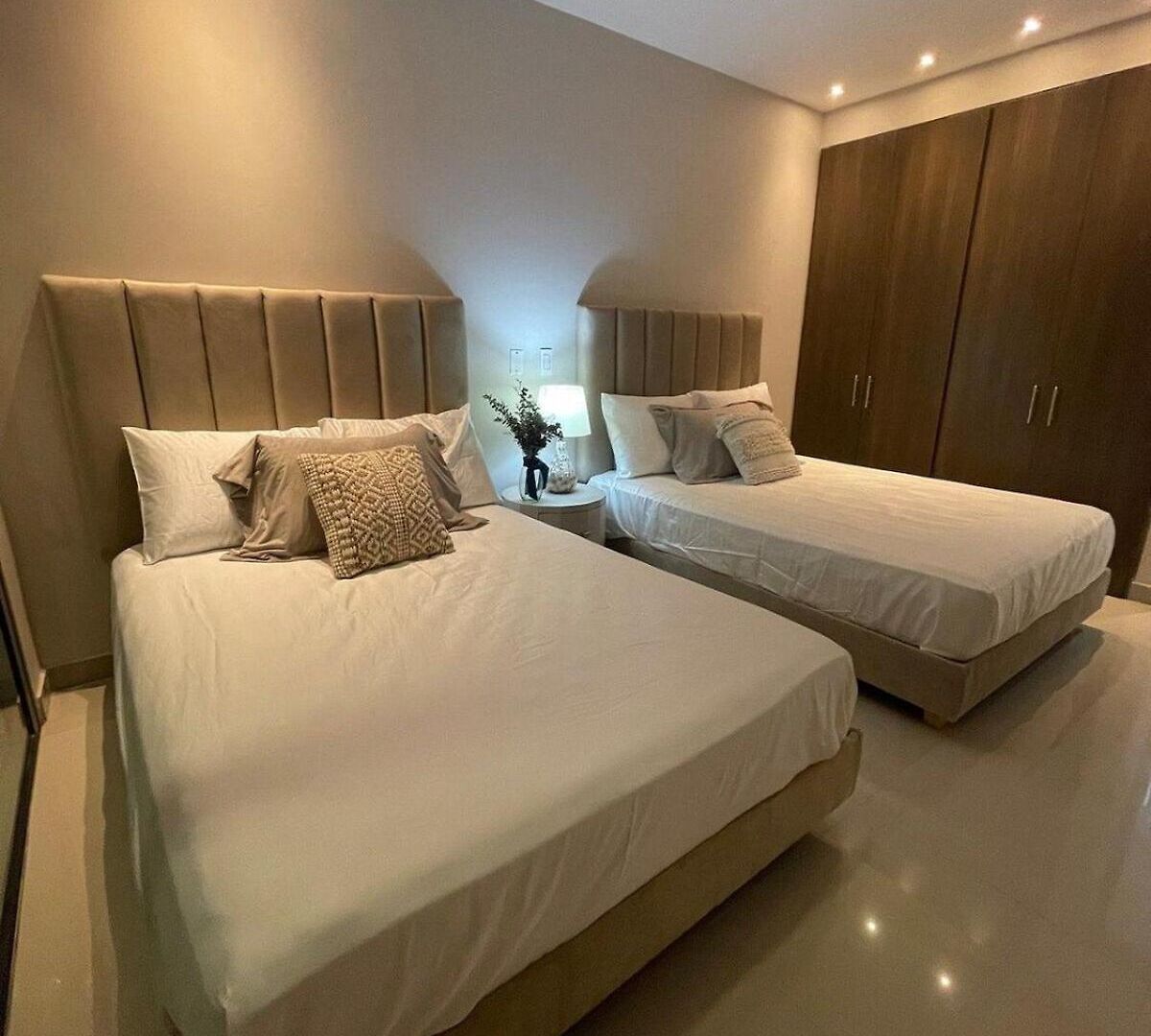 Mistral Exclusive Oceanfront With Balcony
