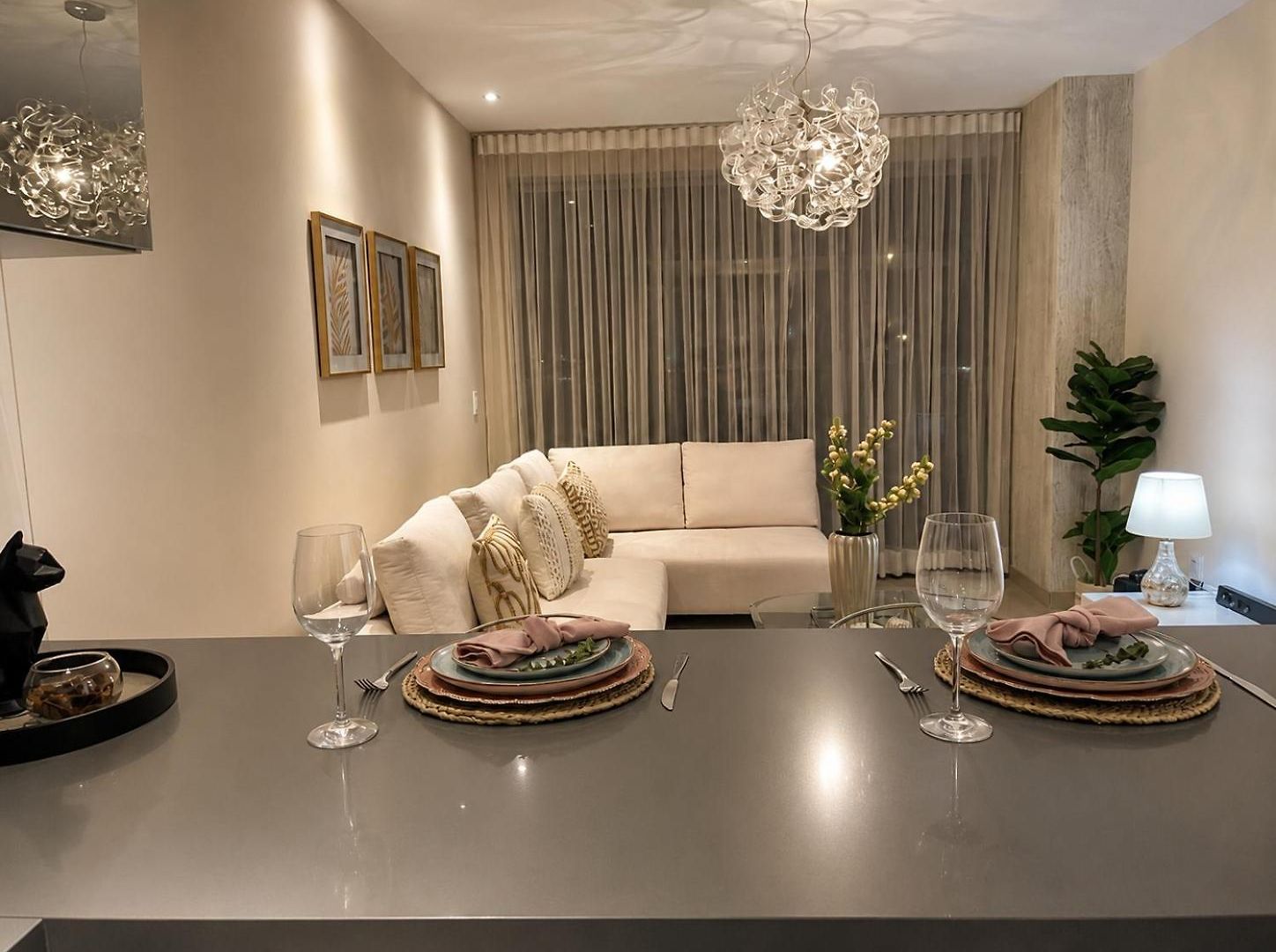 Mistral Exclusive Oceanfront With Balcony Apartamento