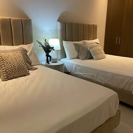 Mistral Exclusive Oceanfront With Balcony Apartamento *