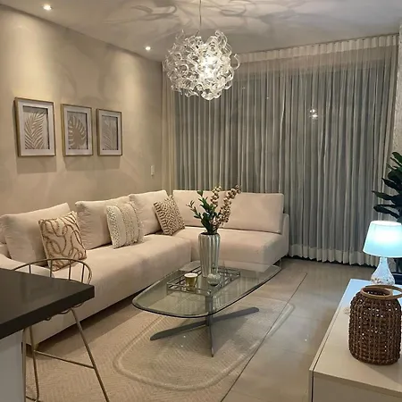 Mistral Exclusive Oceanfront With Balcony *