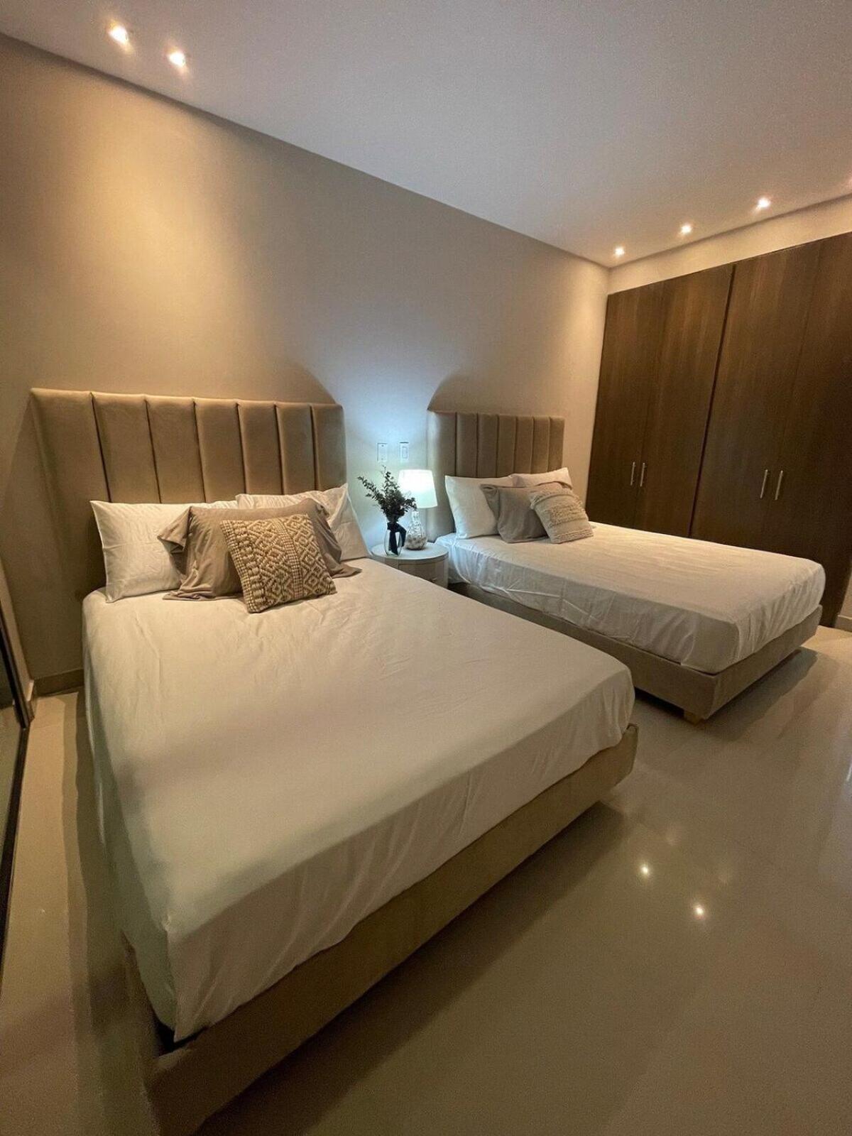 Mistral Exclusive Oceanfront With Balcony